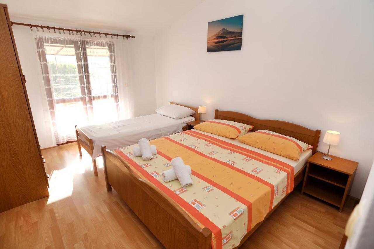 Apartman Gilan Сегет-Враница Экстерьер фото