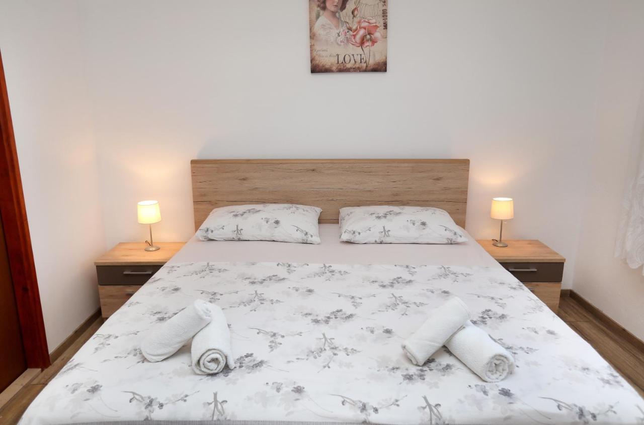 Apartman Gilan Сегет-Враница Экстерьер фото
