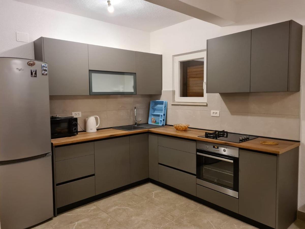 Apartman Gilan Сегет-Враница Экстерьер фото