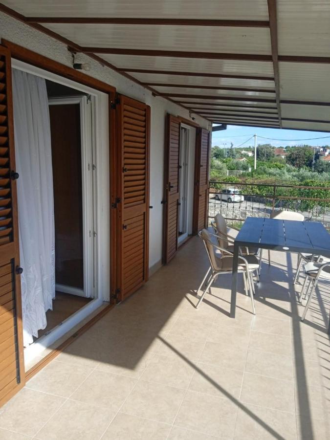 Apartman Gilan Сегет-Враница Экстерьер фото